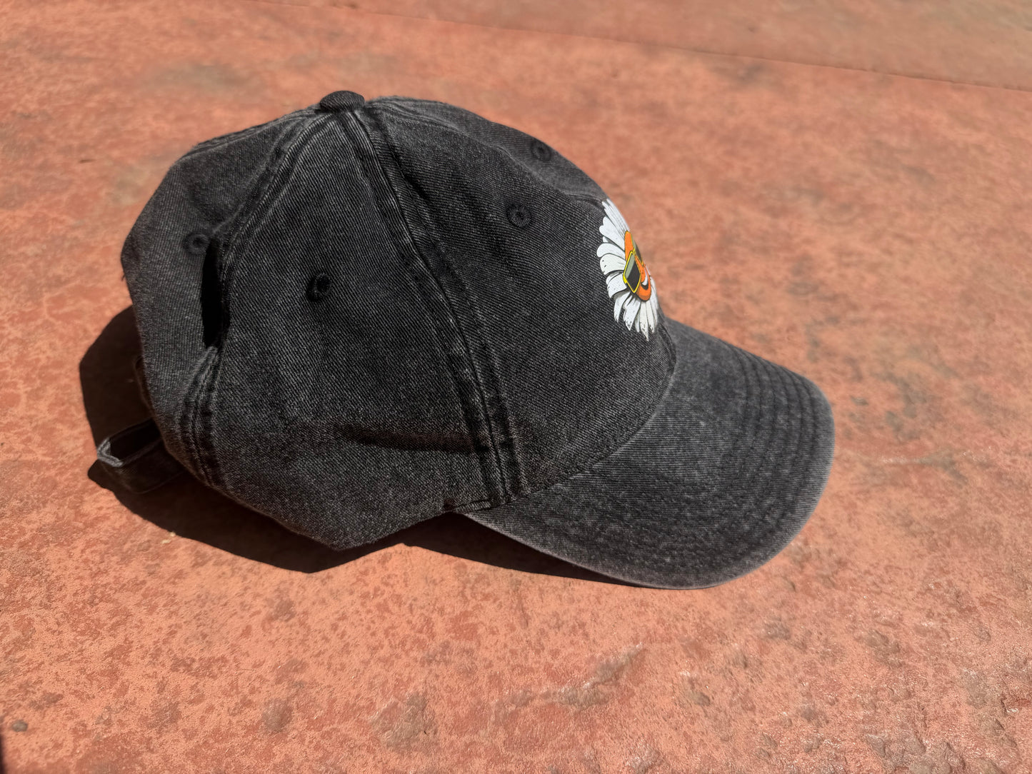 Sunfade Daisy Cap