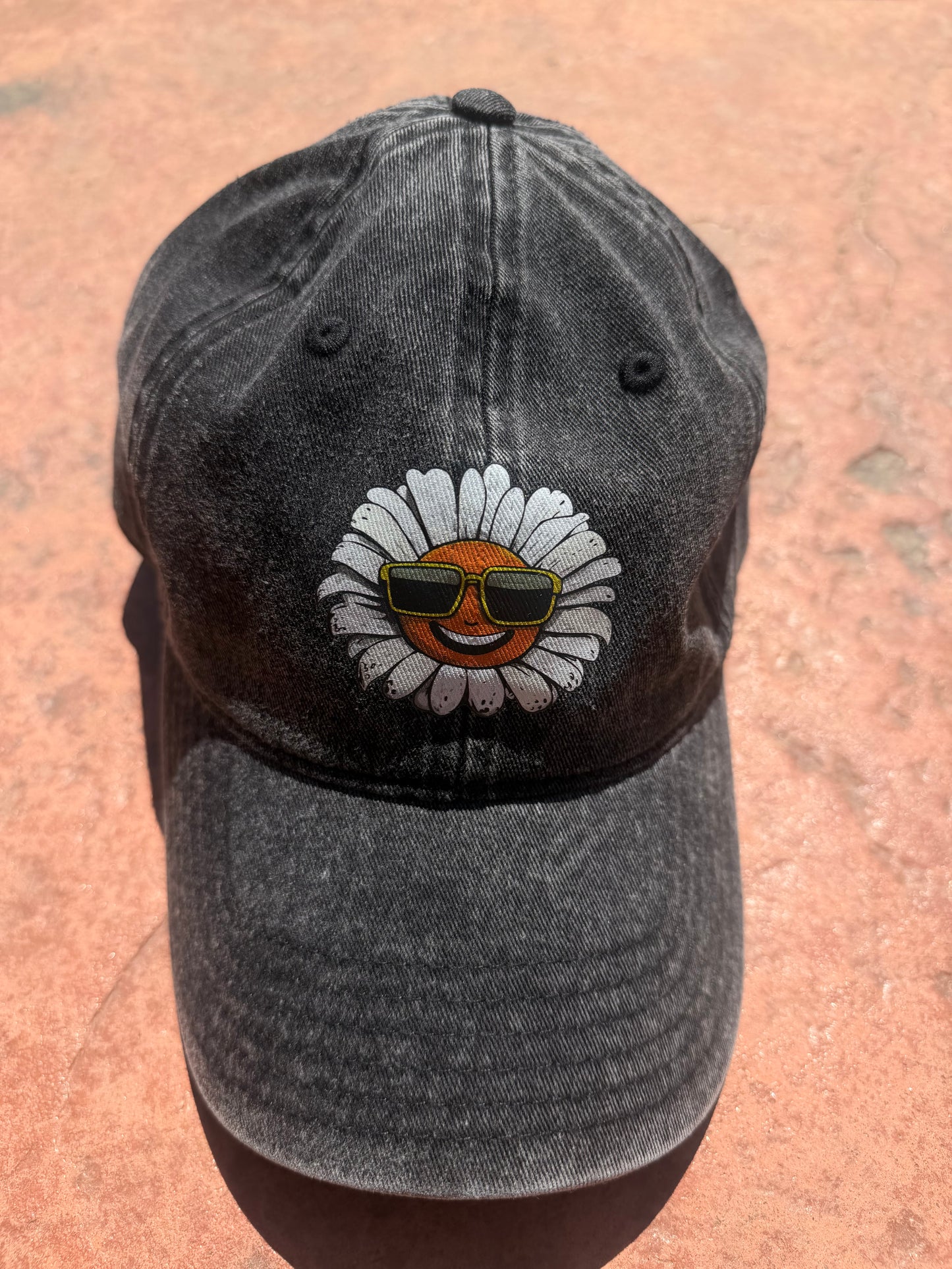 Sunfade Daisy Cap