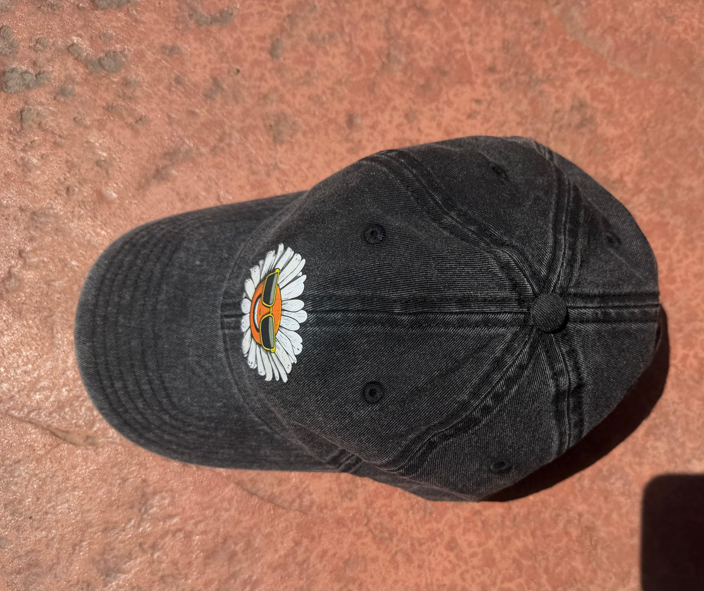 Sunfade Daisy Cap